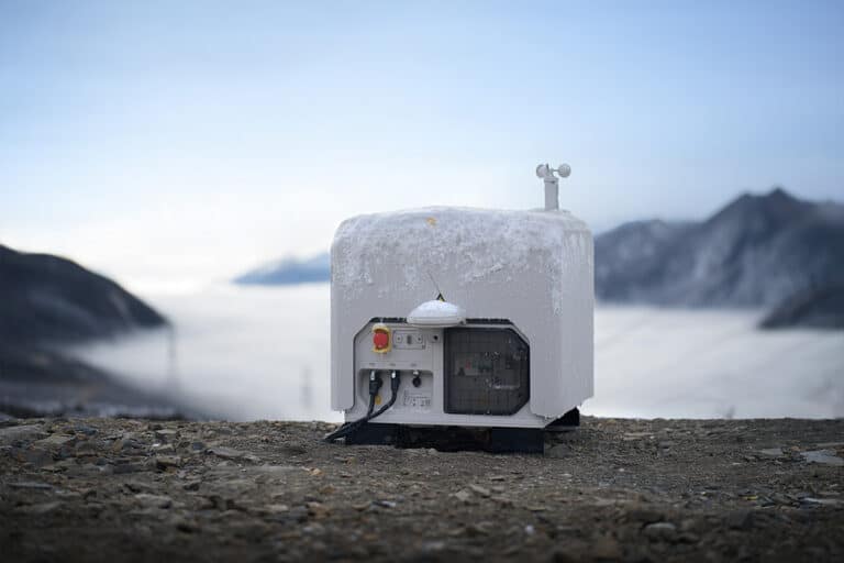 DJI Dock 3 Winter Web